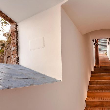 Yacht Club Capo Cervo Suites B&B Sorrento Luaran gambar